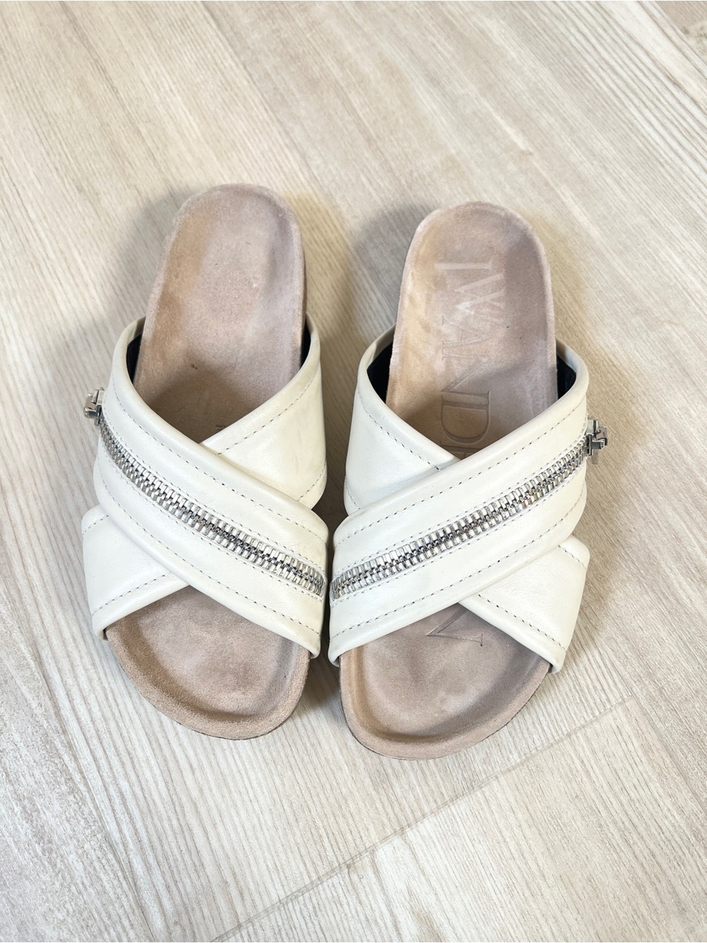 JW ANDERSON cream sandals zipper slides neutral luxury / size 7